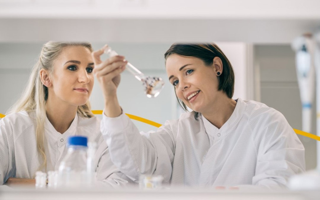Laboratory technician