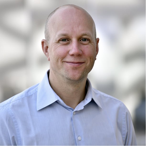 Lars Otto Andersen-Lange - Global media relations director